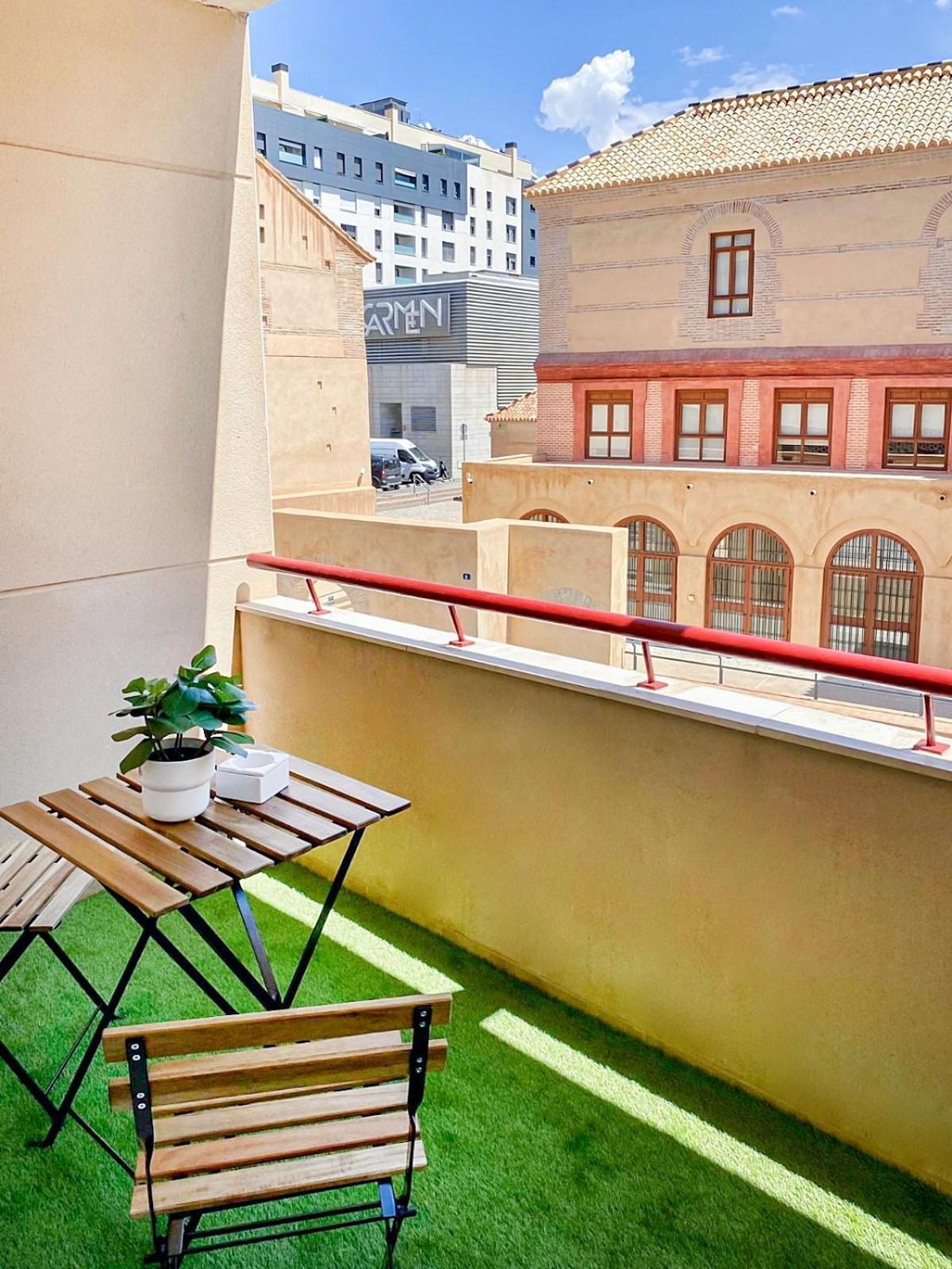 Estudio Del Carmen & Parking مالقة المظهر الخارجي الصورة